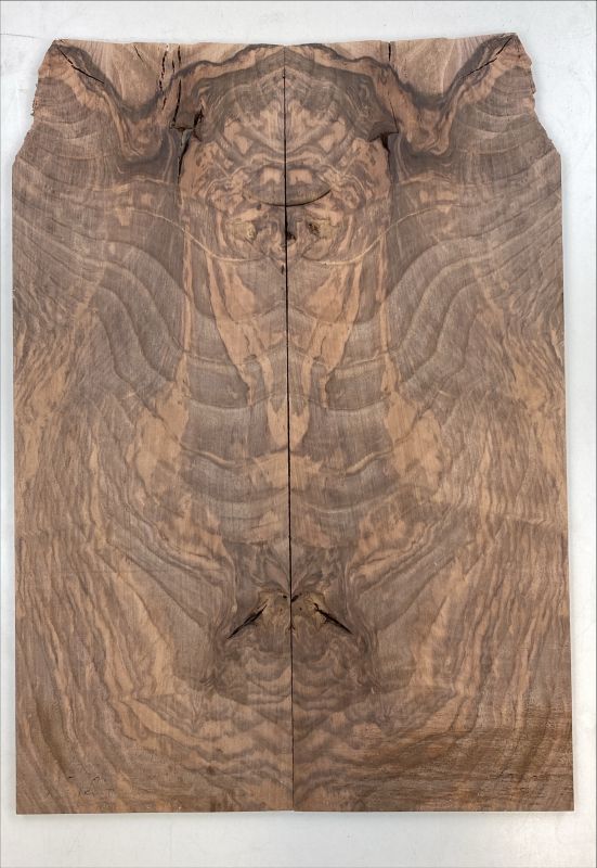 Top European Walnut figured 2-pcs., 9mm, Unique Piece #104